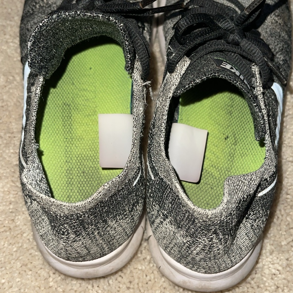 Nike Free Rn Flyknit - Picture 6 of 7